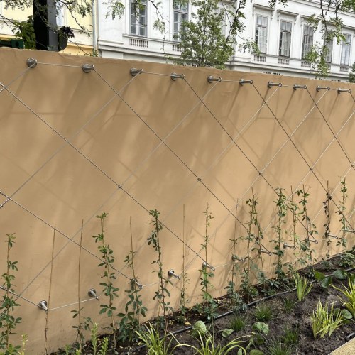 Lankové siete pre zelené fasády - Ihrisko Hild Tér