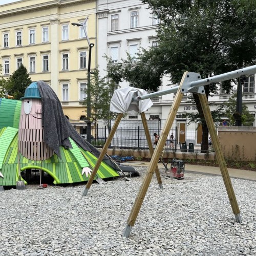 Lankové siete pre zelené fasády - Ihrisko Hild Tér